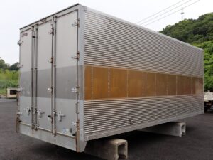 4トン バン 外寸 L630×W240×H267