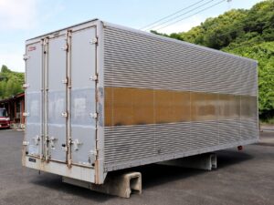 4トン バン 外寸 L630×W240×H245