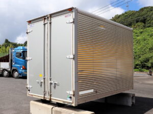 2トン バン 外寸 L315×W183×H219