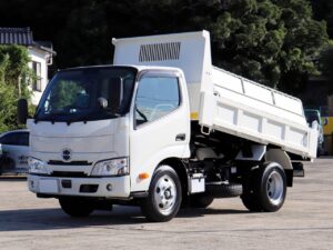 令和7年 全低床 積載3トン 極東 未使用車