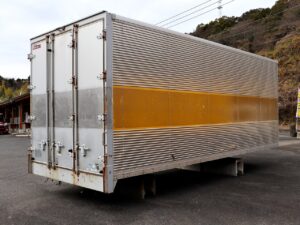 4トン バン 外寸 L628×W242×H266