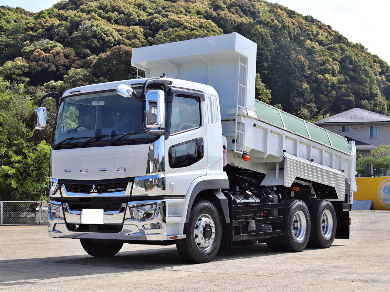 令和5年 394PS 7FMT 積載9トン 新明和 未使用車 Ｌ5.1m