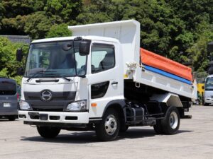 令和1年 ベット無 6FMT 積載3.3トン 電動コボレーン付 新明和
