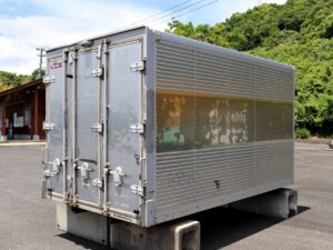 2トン バン 外寸 L316×W177×H181