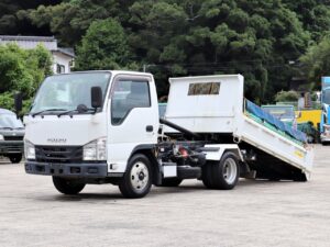 令和1年 全低床 6FMT 積載3トン 新明和 4ナンバー ローダーダンプ