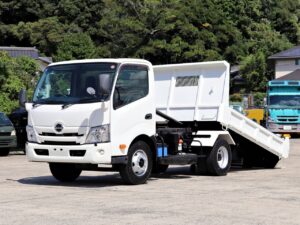 令和1年 ワイド 6FMT 積載3.7トン ラジコン付 新明和 ローダーダンプ ボデー塗装済み